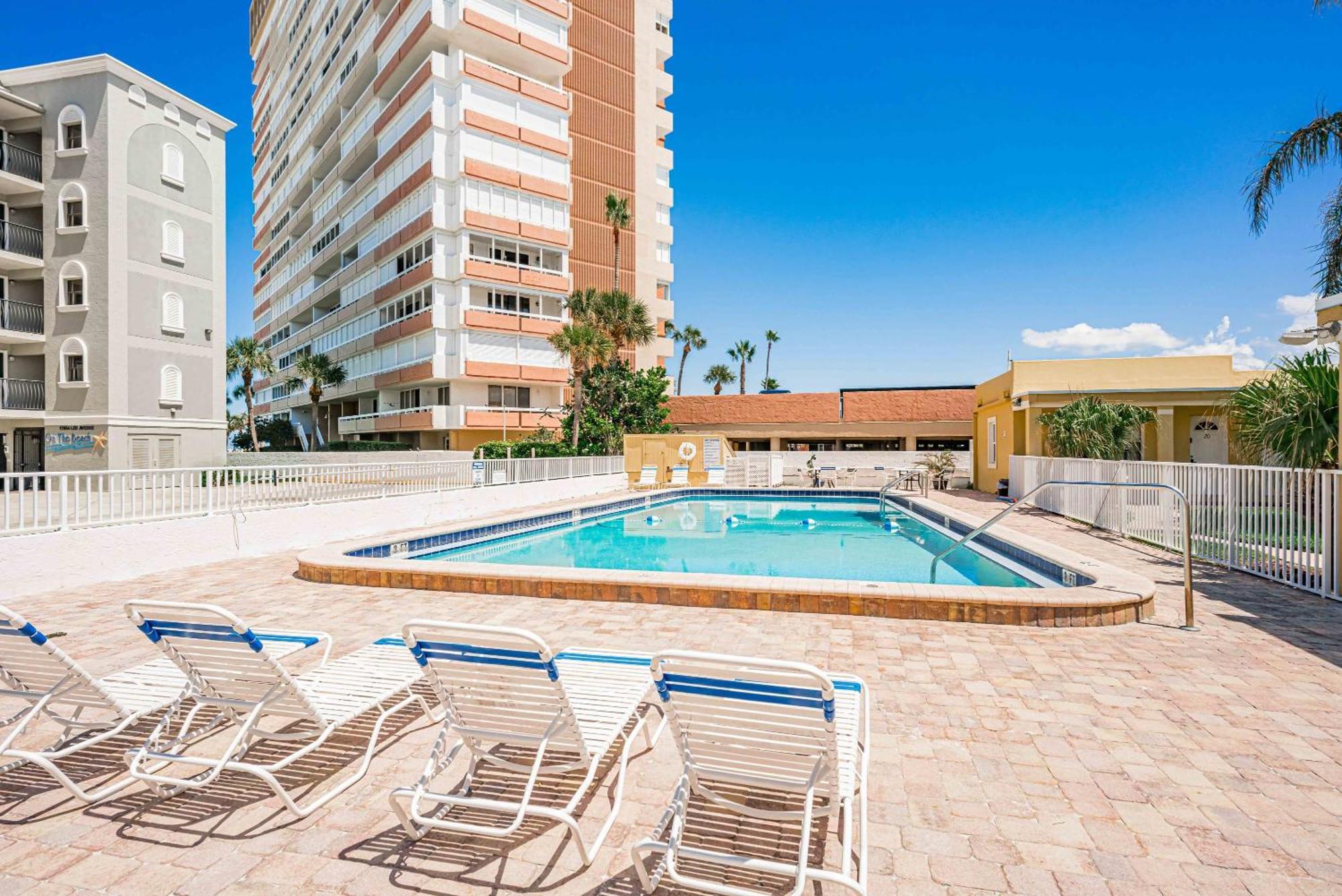 Beachside Retreat W Heated Pool Сант Пит Бич Экстерьер фото
